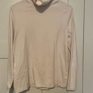 Off white turtle neck